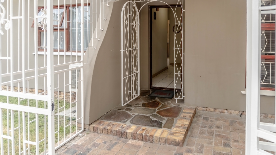 3 Bedroom Property for Sale in St Michaels Western Cape